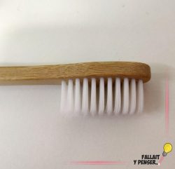 Brosse à dents - blanc