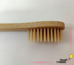 Brosse à dents - beige